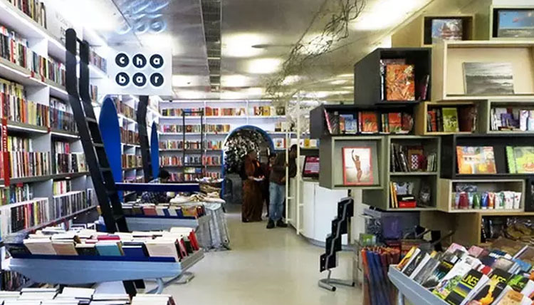 Cha-Bar-inside-Oxford-Bookstore